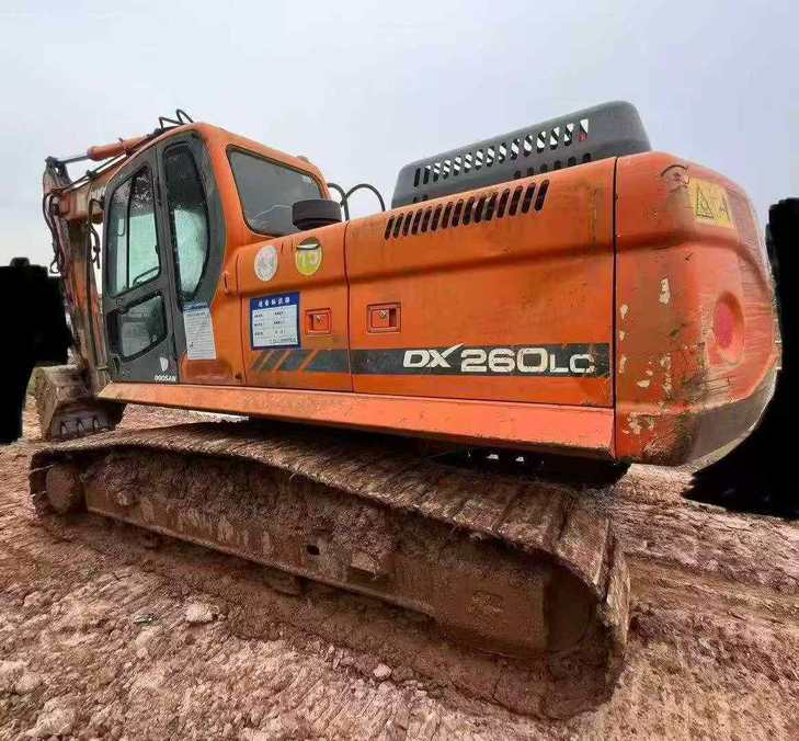 Buy Doosan DX260LC Used Excavator / 1