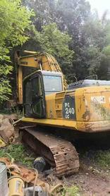 Buy Komatsu PC240-6 Used Excavator / 4 Buy Komatsu PC240-6 Used Excavator / 4