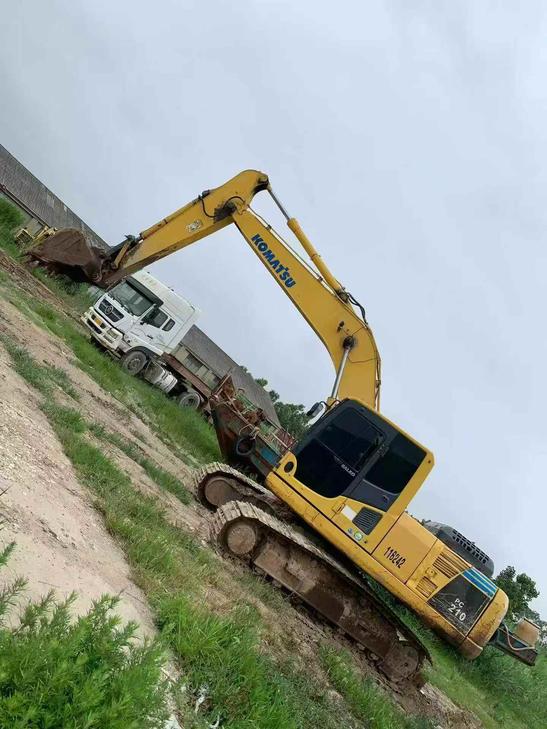 Buy Komatsu PC200-8N1 Used Excavator / 1