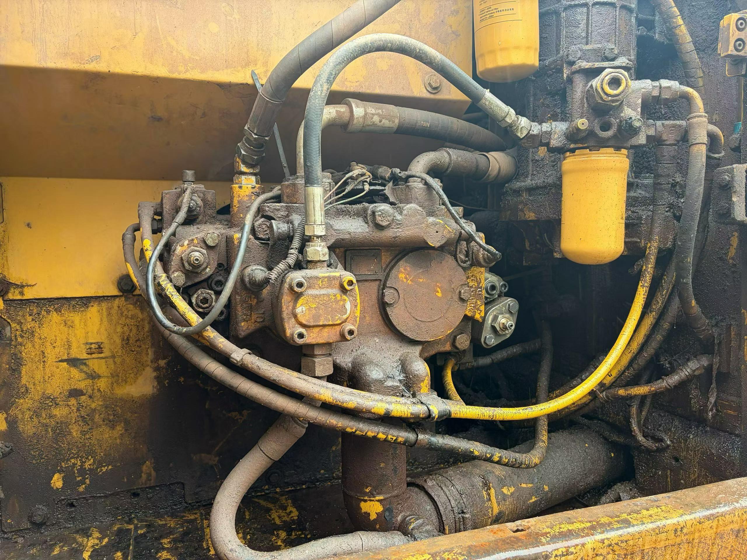 Buy Caterpillar 320CL Used Excavator / 4