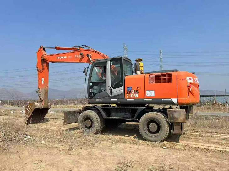 Buy Hitachi EX200 Used Excavator / 1