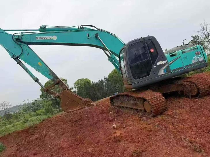 Buy Kobelco SK200 Used Excavator / 1