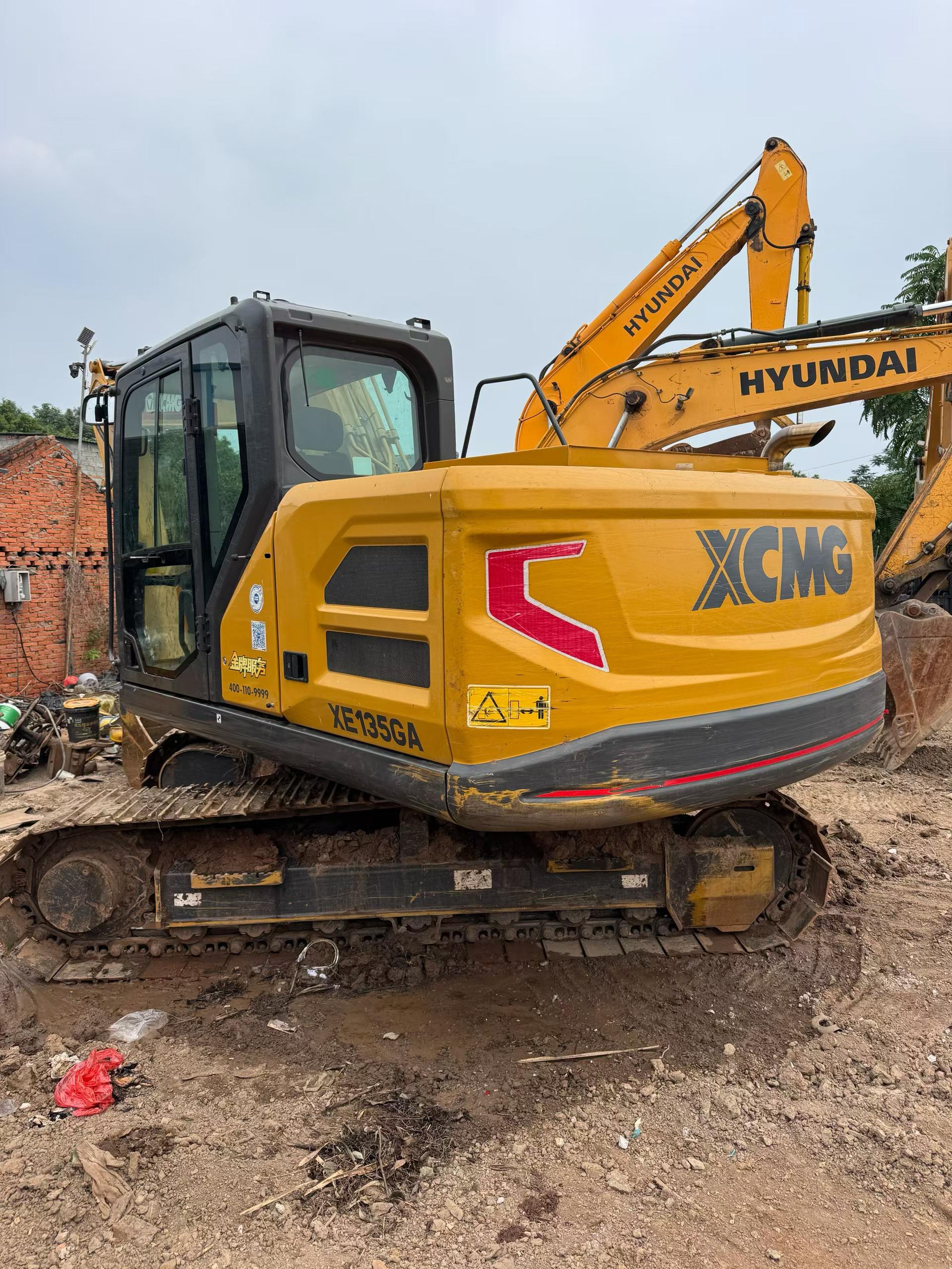 Buy XCMG XE135B Used Excavator / 5