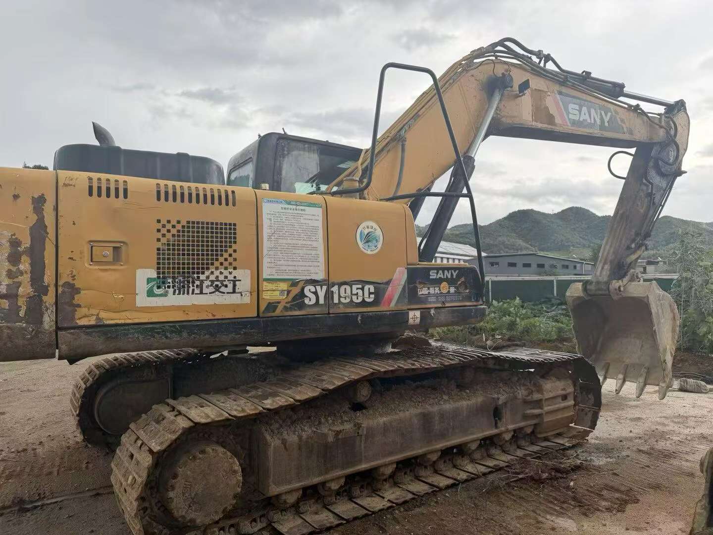 Buy Sany SY195C Used Excavator / 3