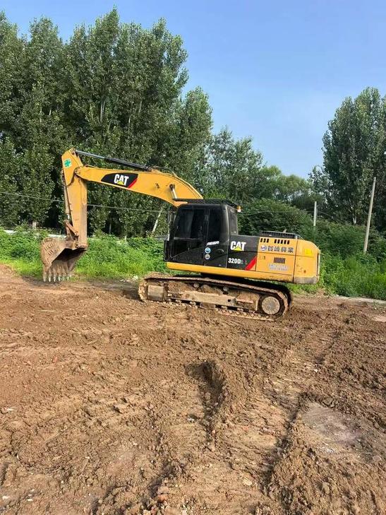 Buy Caterpillar 320D Used Excavator / 1