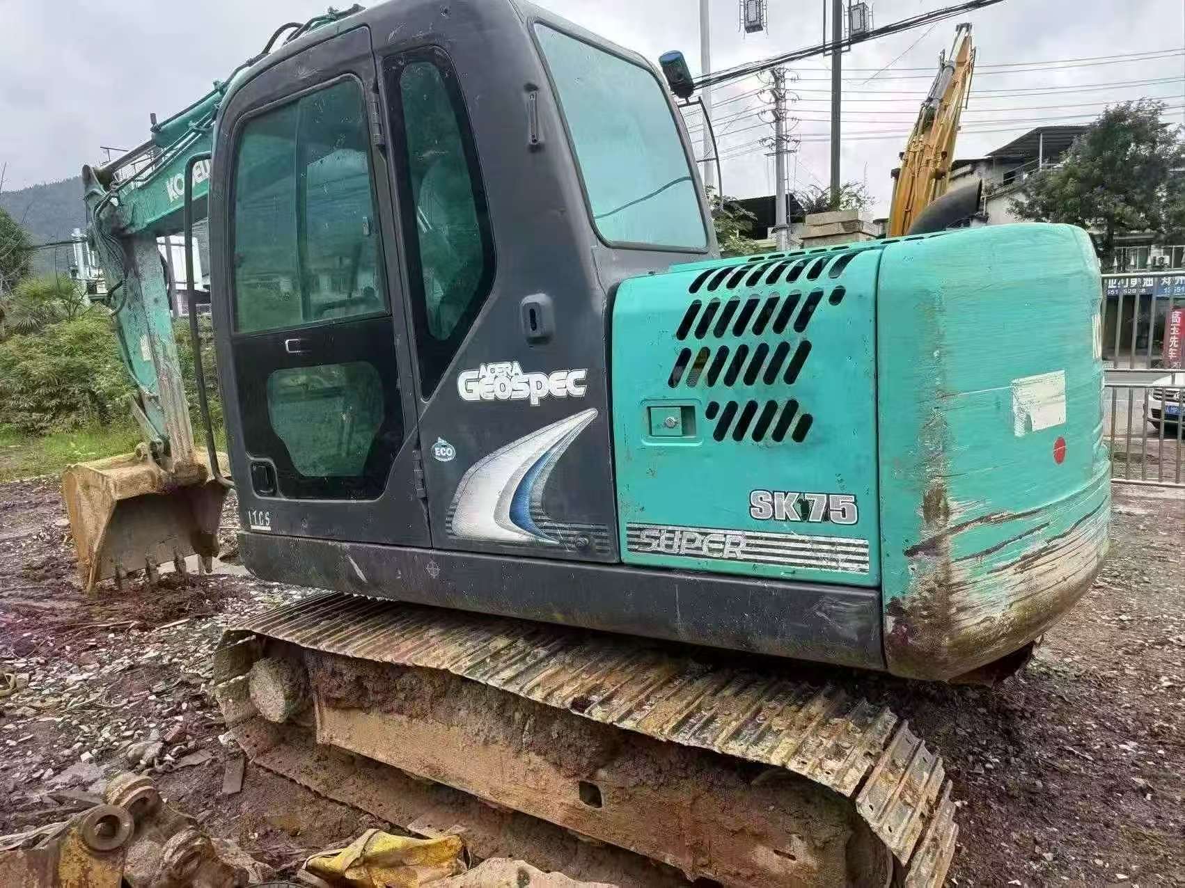 Buy Kobelco SK75 Used Excavator / 6