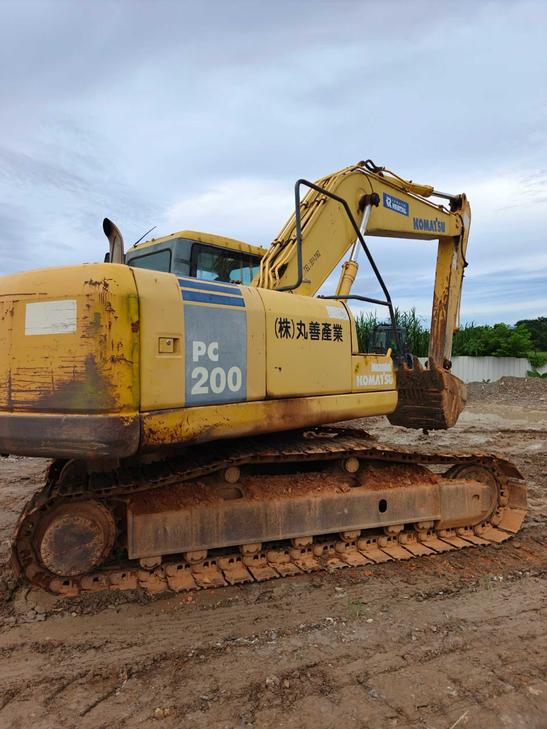 Buy Komatsu PC200-7 Used Excavator / 1