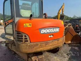 Buy Doosan DH60-7 Used Excavator / 2 Buy Doosan DH60-7 Used Excavator / 2