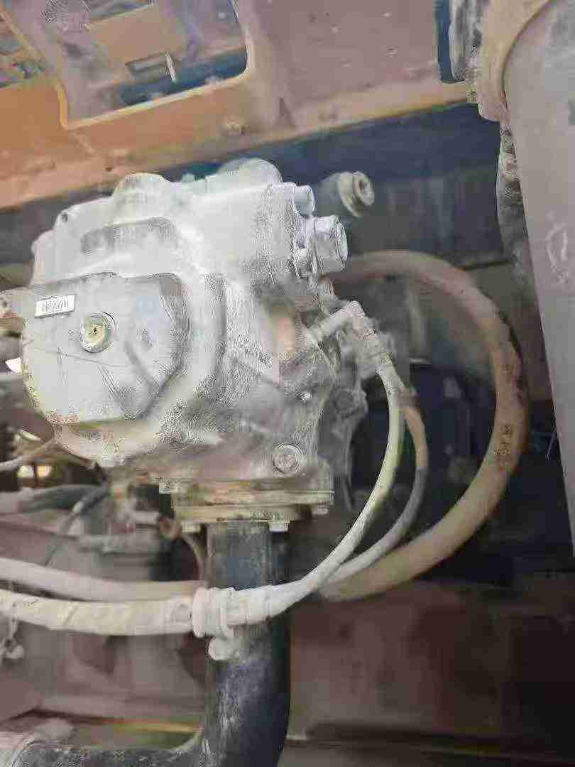 Buy Komatsu PC390LC-8M0 Used Excavator / 4