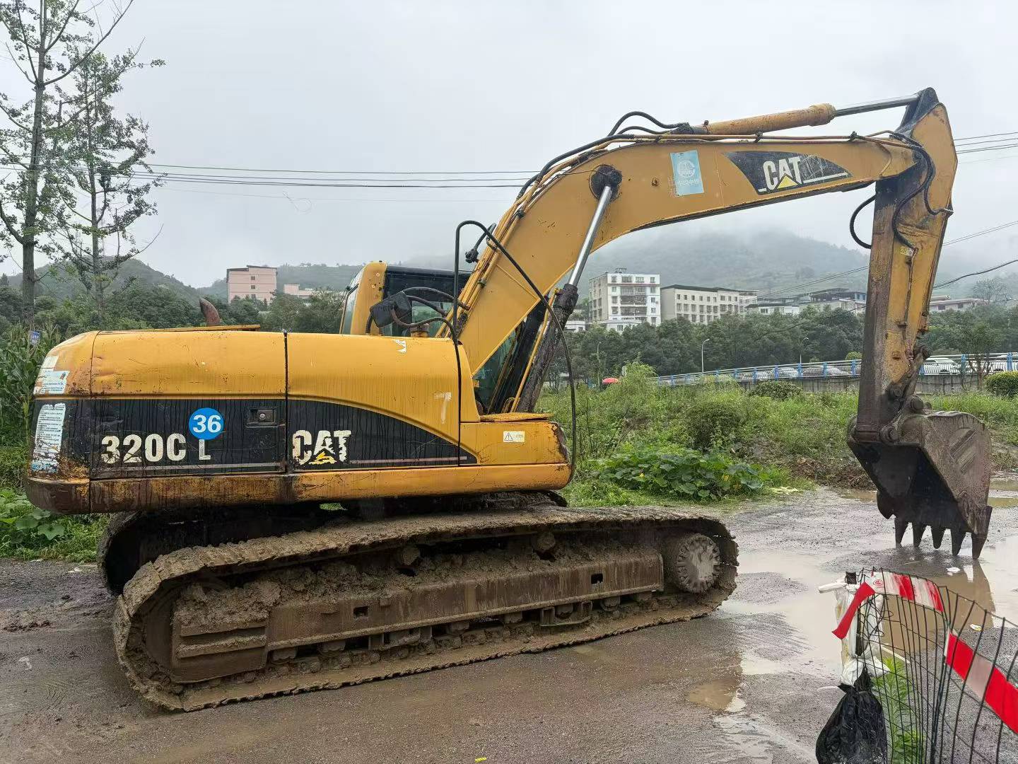 Buy Caterpillar 320CL Used Excavator / 2