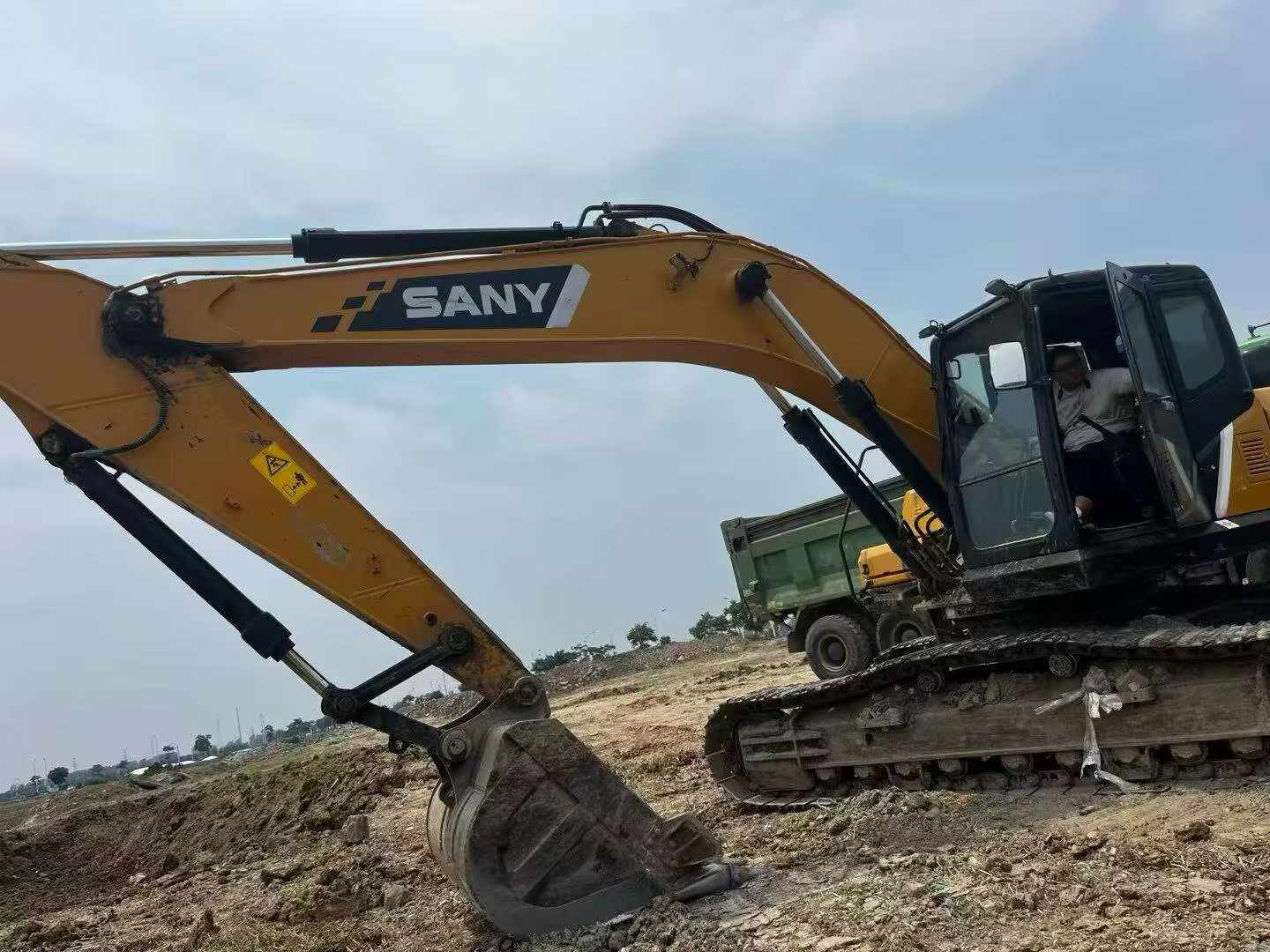 Buy Sany SY245H Used Excavator / 9
