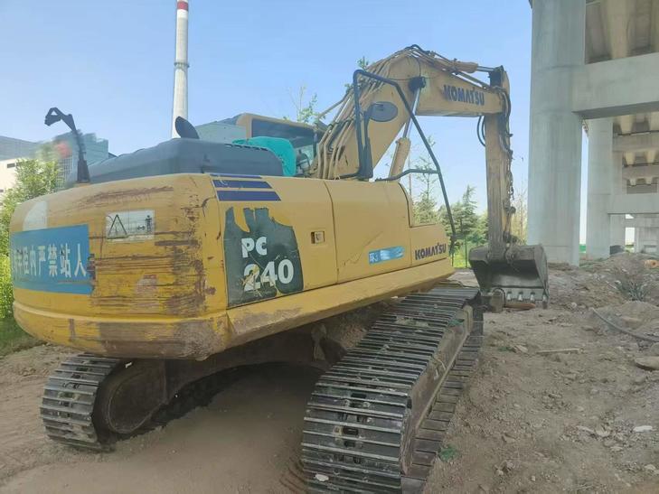 Buy Komatsu PC210LC-8 Used Excavator / 1
