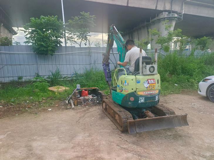 Buy Yanmar Vio17 Used Excavator / 1