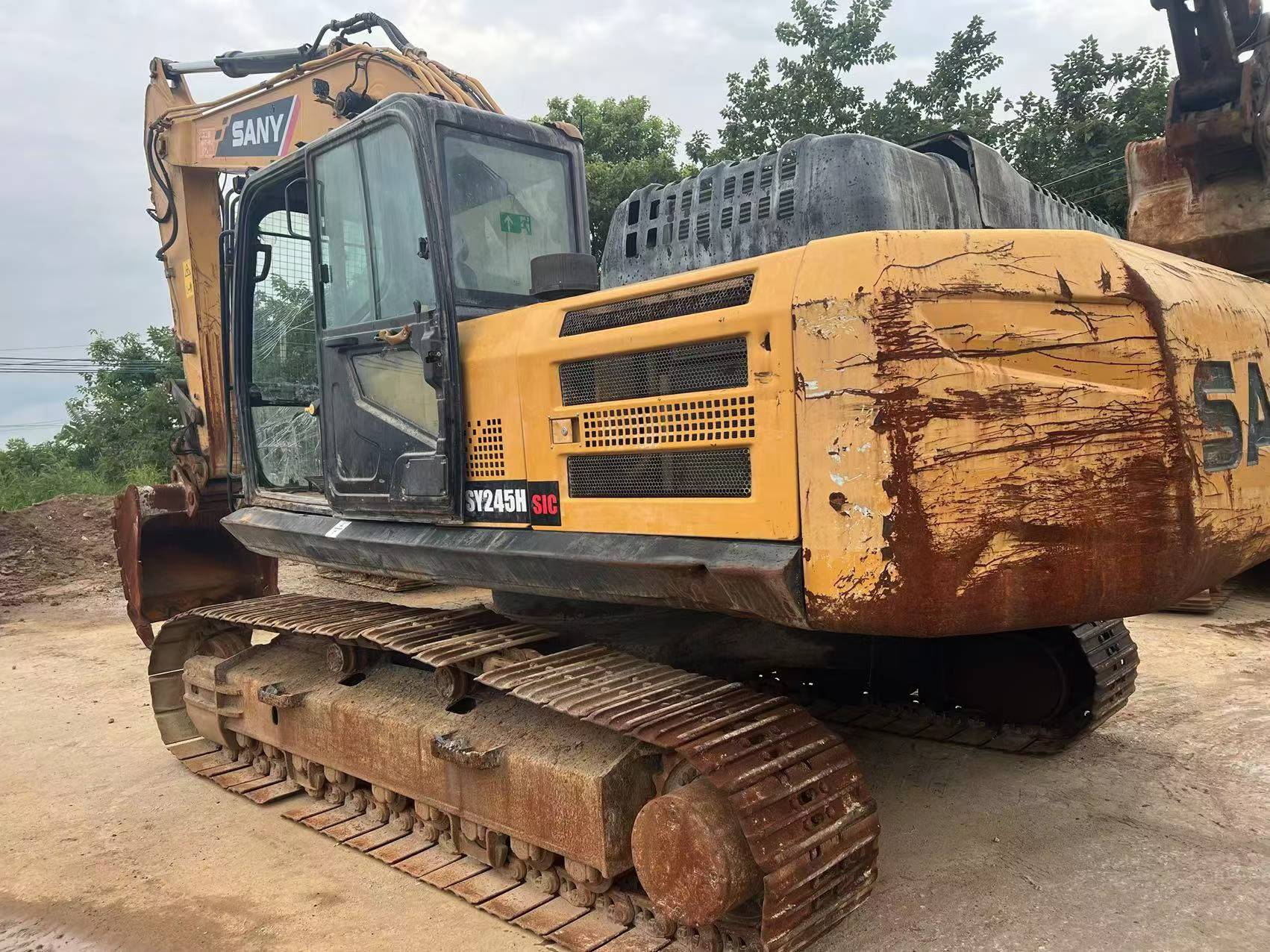 Buy Sany SY245H Used Excavator / 3