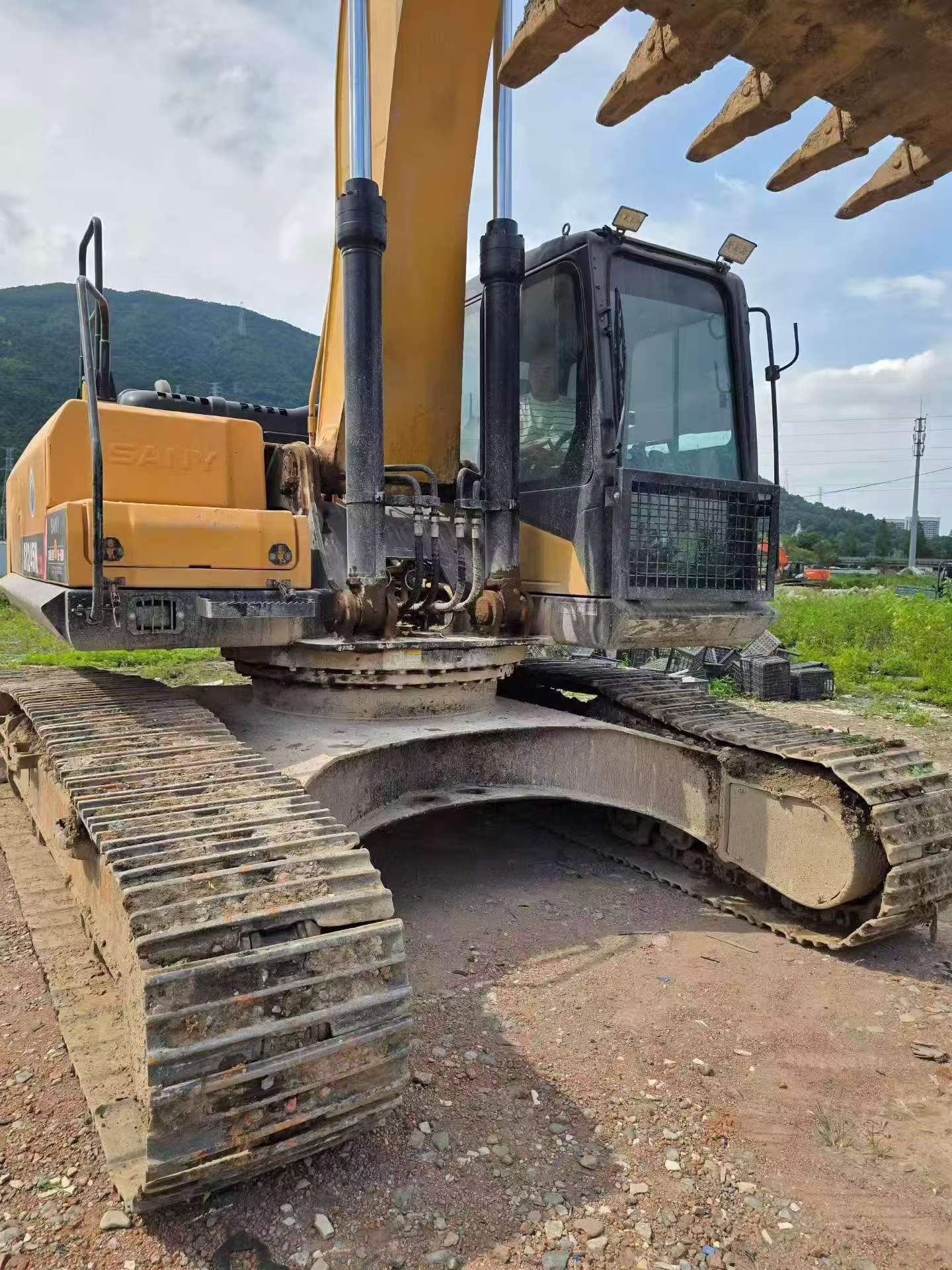 Buy Sany SY245H Used Excavator / 9