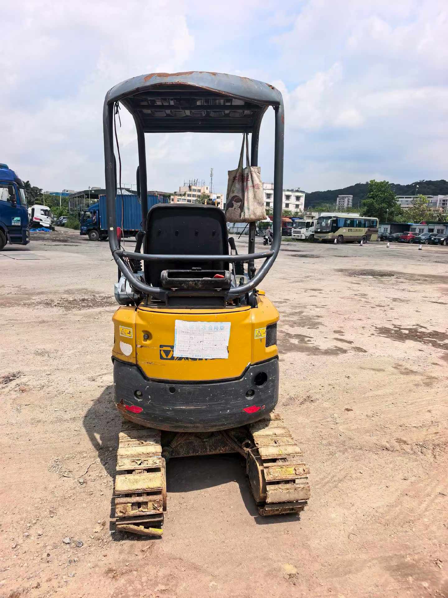 Buy XCMG XE15 Used Excavator / 2
