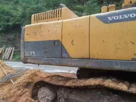 Buy Volvo L250G Used Excavator / 3 Buy Volvo L250G Used Excavator / 3