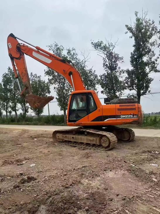 Buy Doosan DH215-9 Used Excavator / 1
