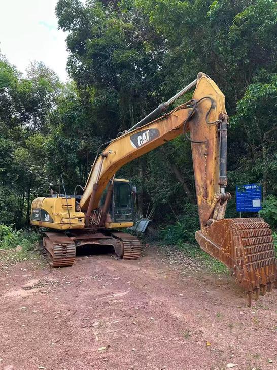 Buy Caterpillar 320D Used Excavator / 1