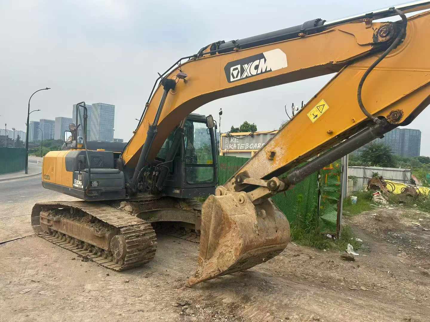 Buy XCMG XE205DA Used Excavator / 4