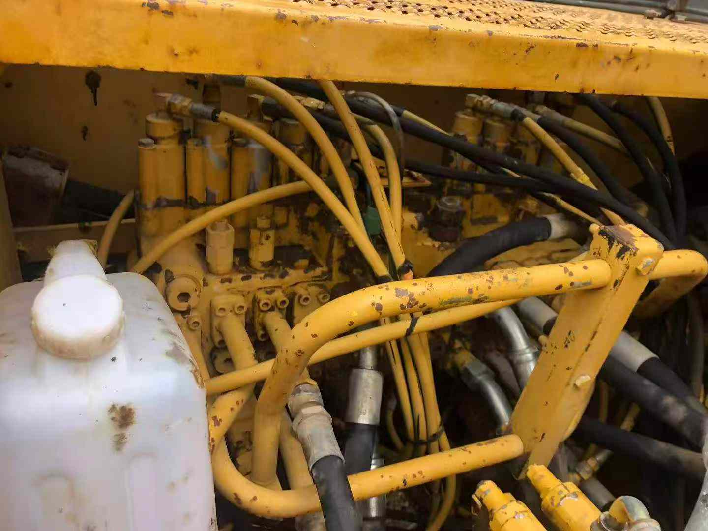 Buy Caterpillar 320B Used Excavator / 3