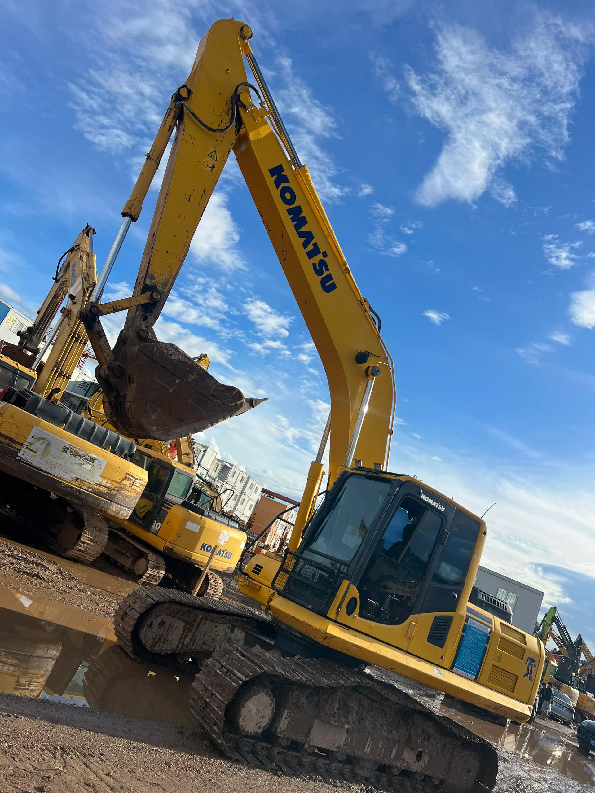 Buy Komatsu PC200-8 Used Excavator / 2