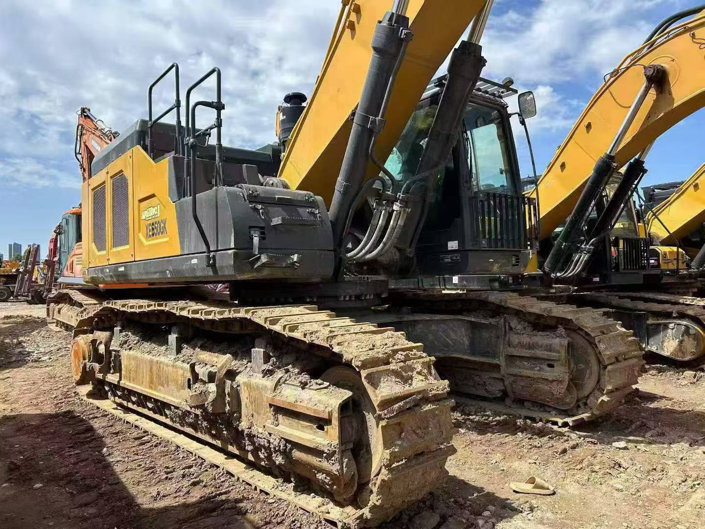 Buy XCMG XE650DP Used Excavator / 3