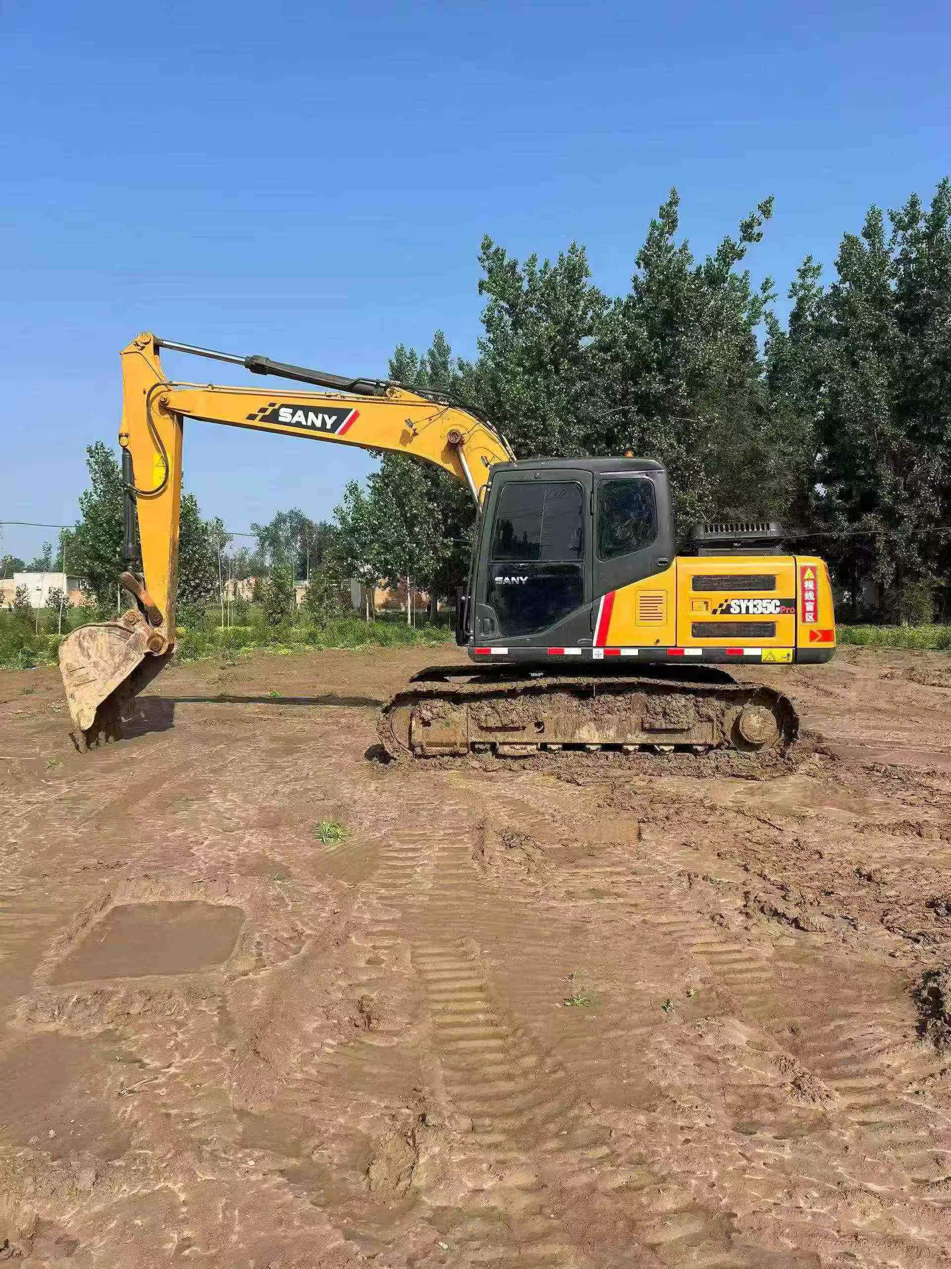 Buy Sany SY135 Used Excavator / 2