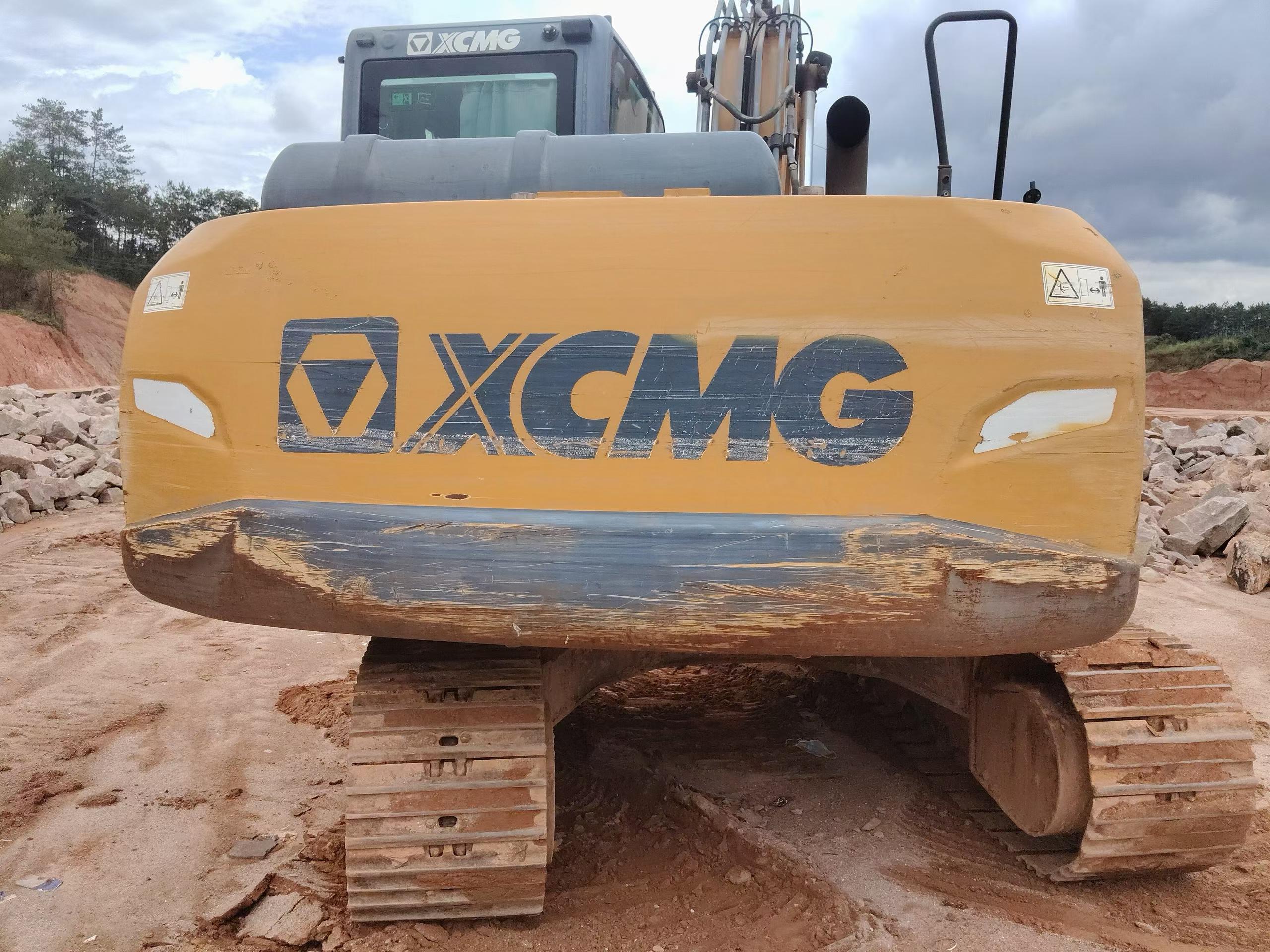 Buy XCMG XE135B Used Excavator / 4