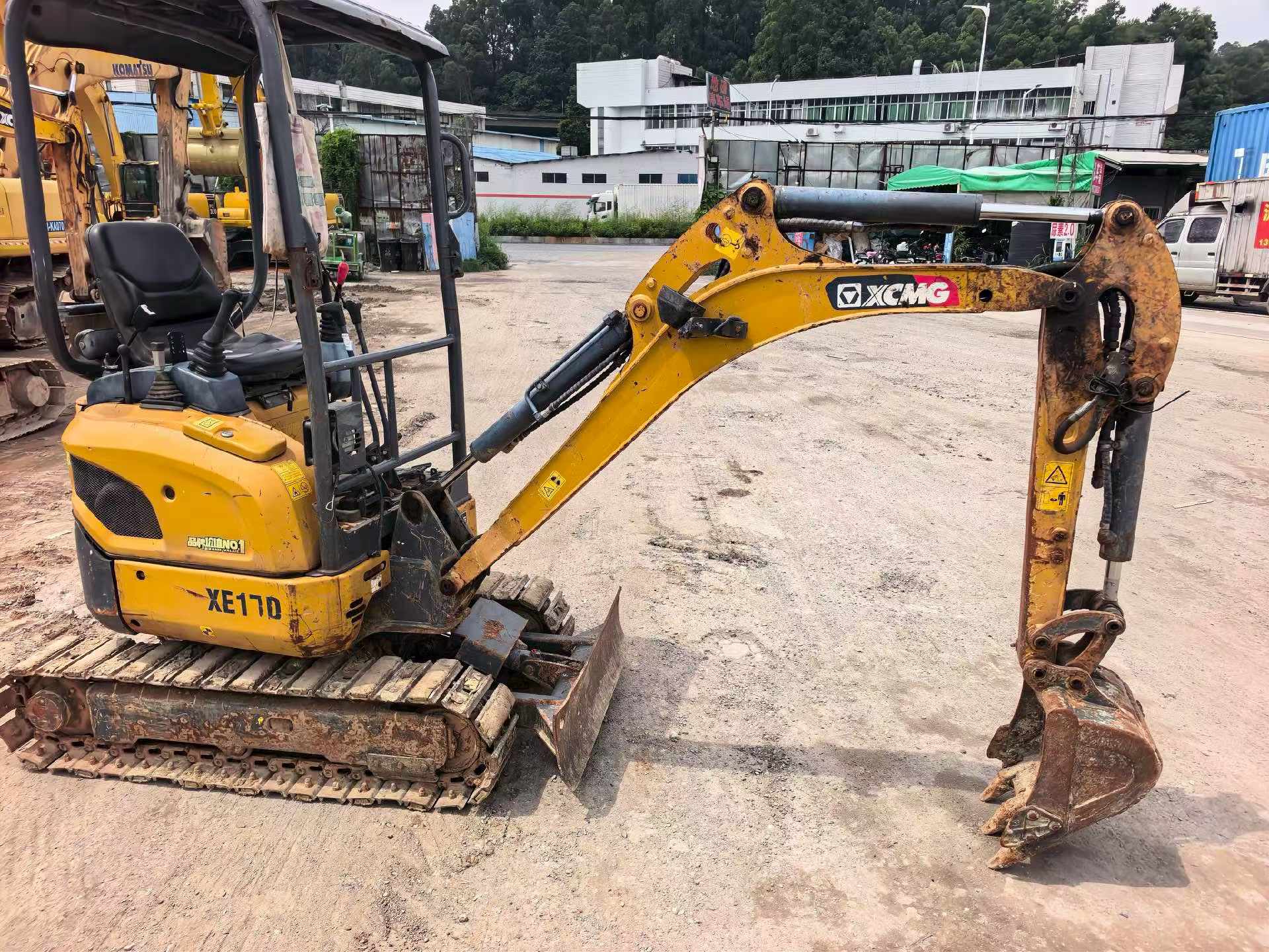 Buy XCMG XE15 Used Excavator / 4
