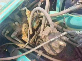 Buy Kobelco SK200-6E Used Excavator / 3 Buy Kobelco SK200-6E Used Excavator / 3