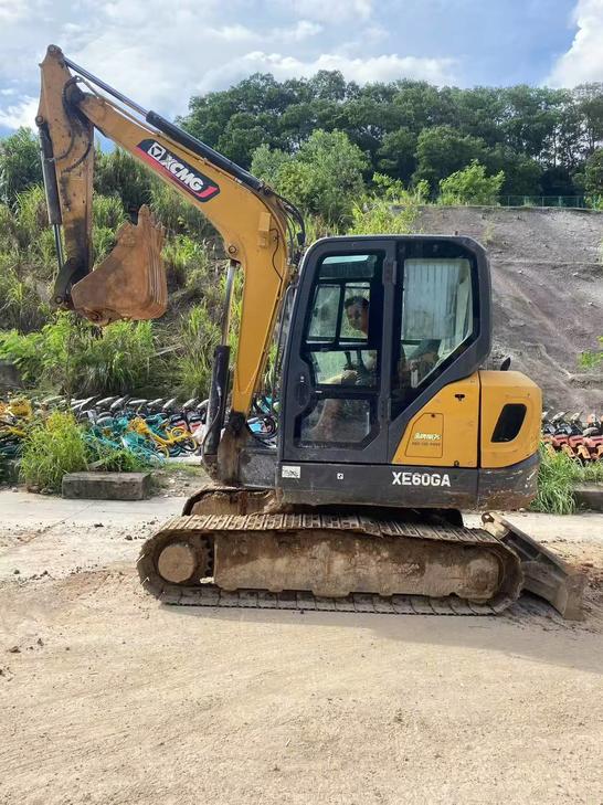 Buy XCMG XE60 Used Excavator / 1