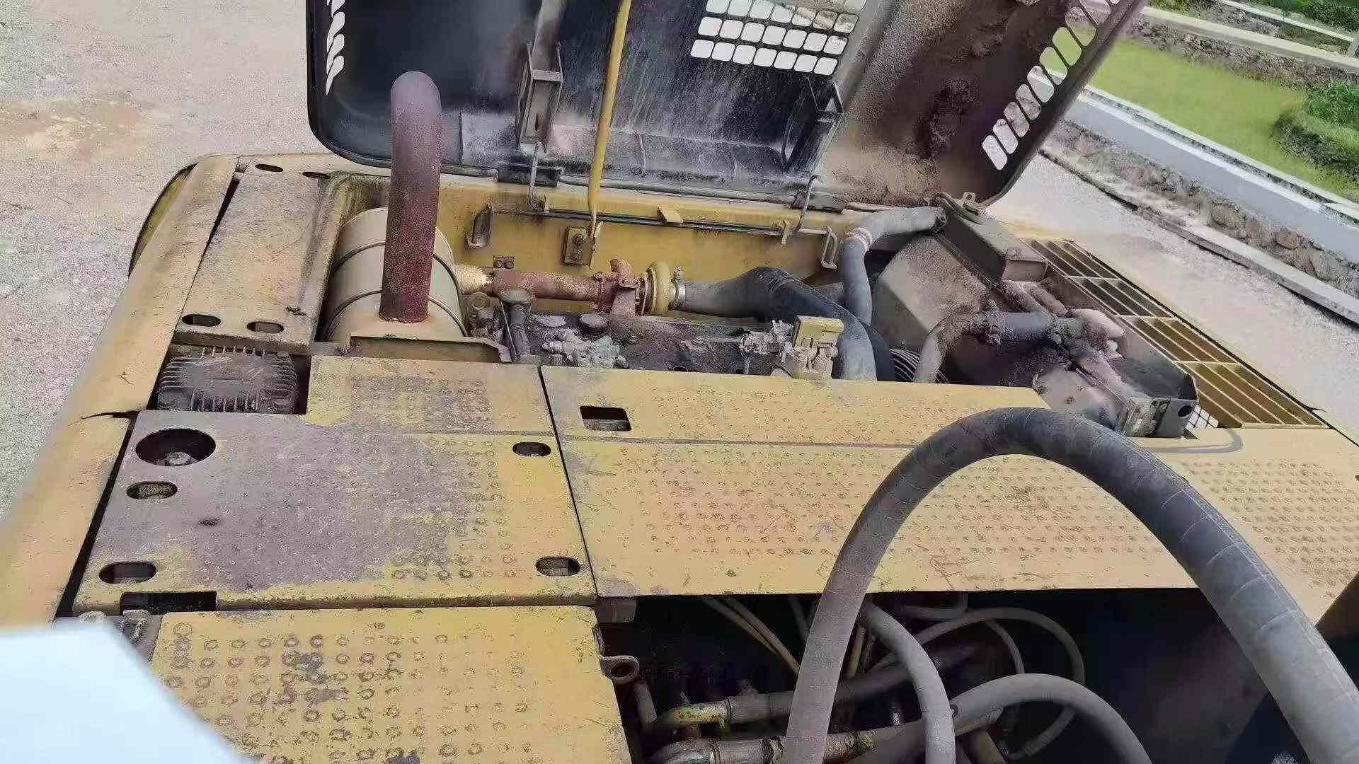 Buy Caterpillar 323DL Used Excavator / 5