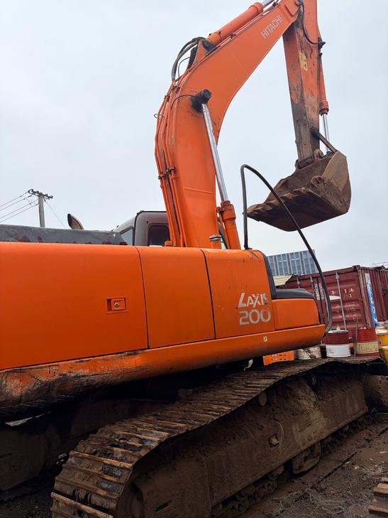 Buy Hitachi ZX200-6 Used Excavator / 1