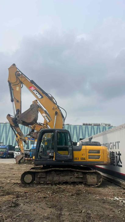 Buy XCMG XE205DA Used Excavator / 1