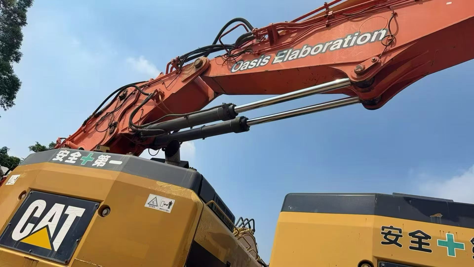 Buy Hitachi ZX850-3 Used Excavator / 3