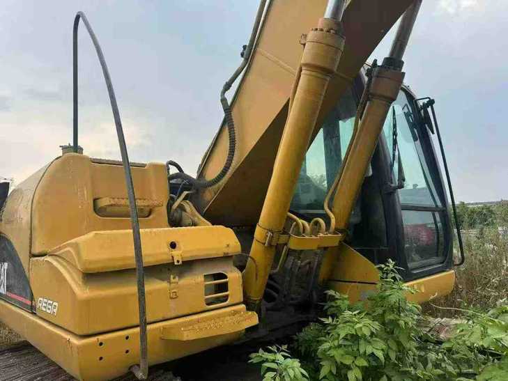 Buy Caterpillar 320D Used Excavator / 1