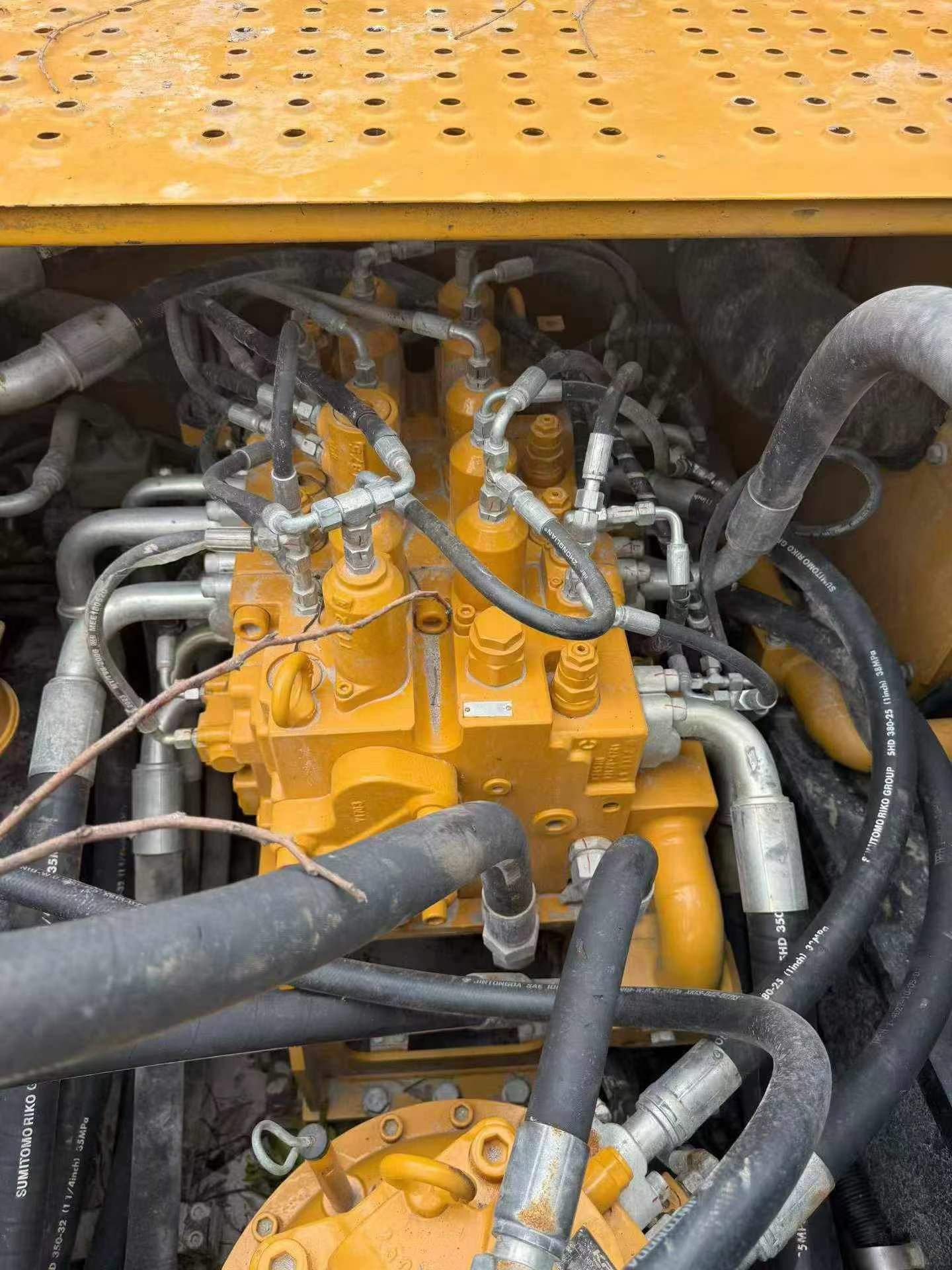Buy Sany SY550H Used Excavator / 4