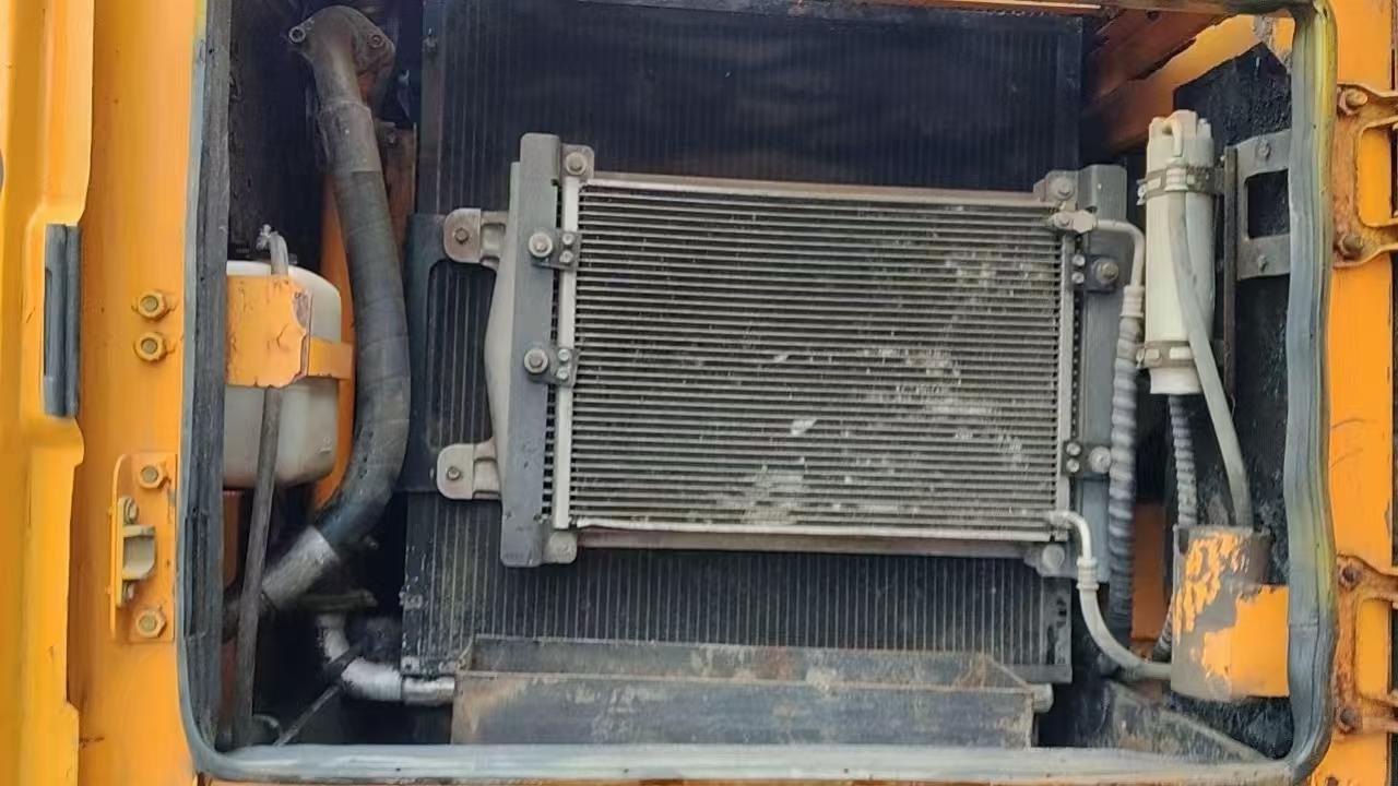 Buy Sany SY215C Used Excavator / 4