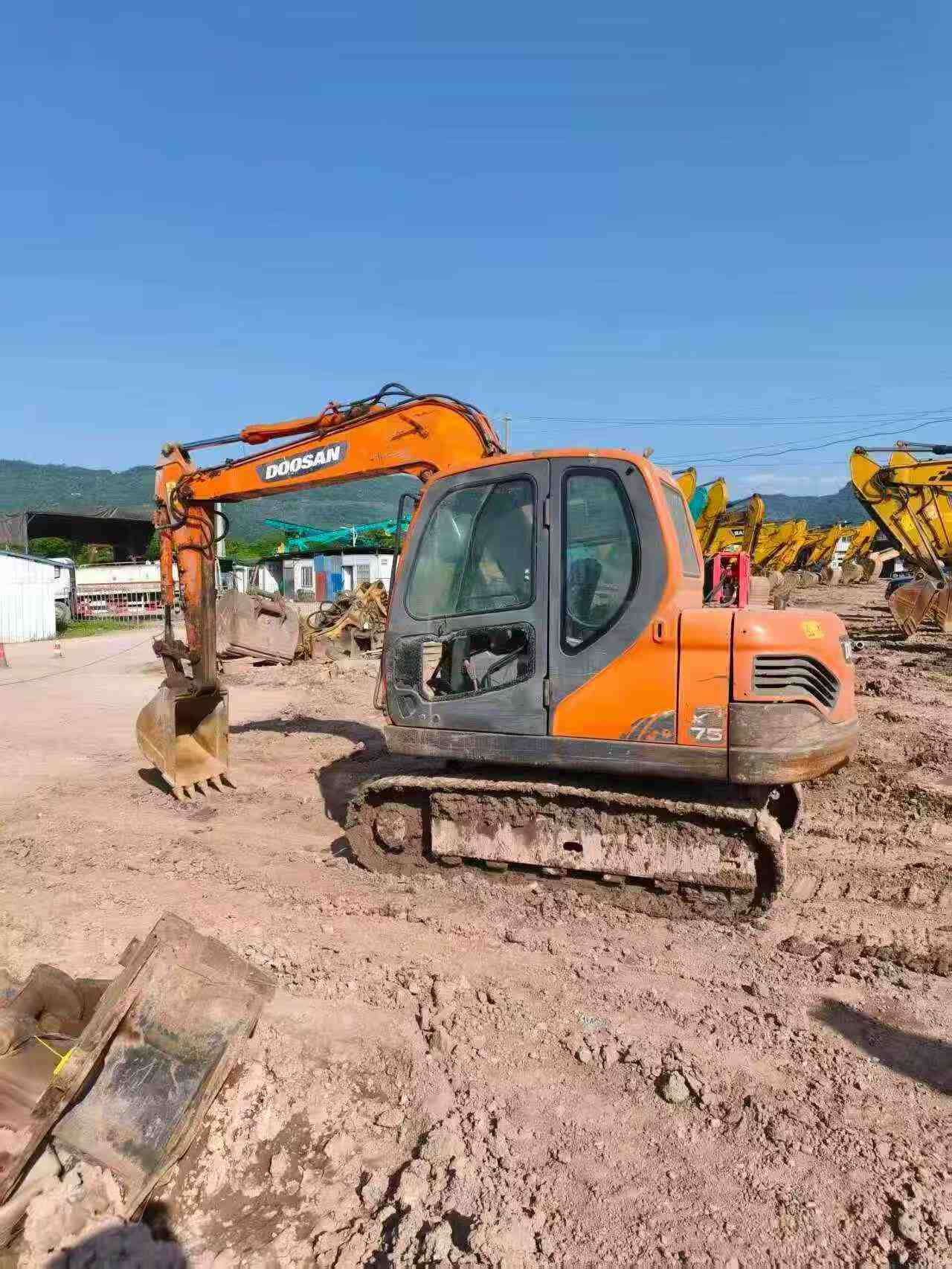 Buy Doosan DX75 Used Excavator / 9