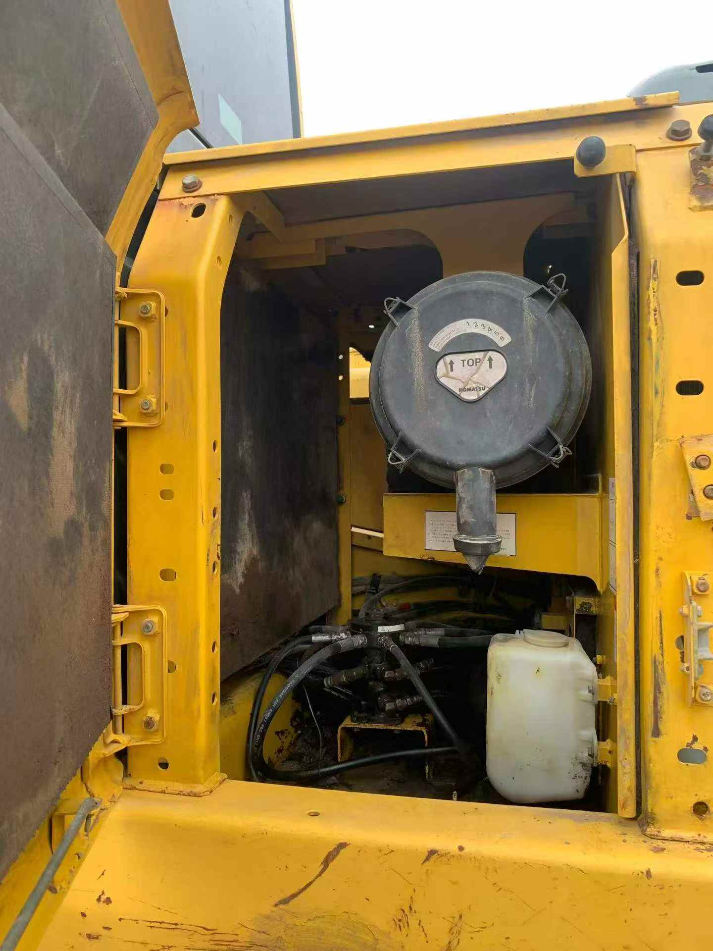 Buy Komatsu PC200-8N1 Used Excavator / 6