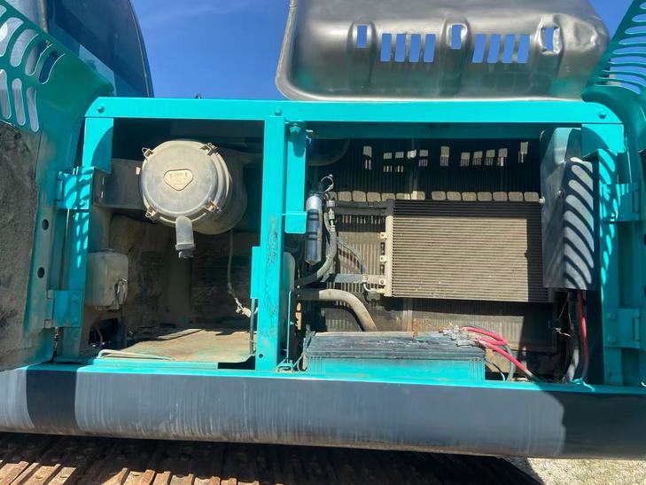 Buy Kobelco SK200-2 Used Excavator / 1