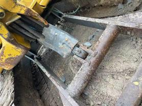 Buy Komatsu PC40-2 Used Excavator / 9 Buy Komatsu PC40-2 Used Excavator / 9