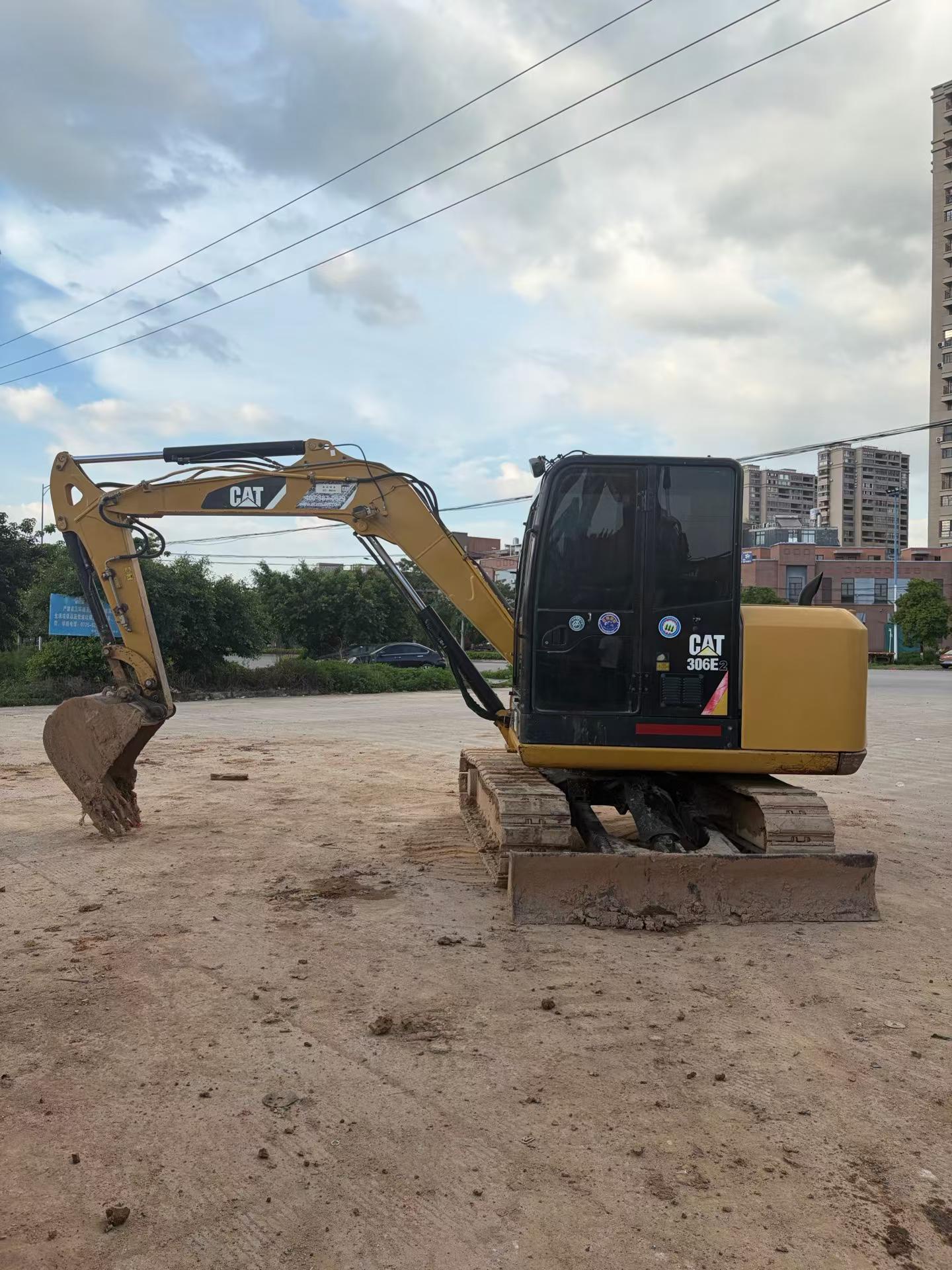 Buy Caterpillar 305.5 Used Excavator / 4