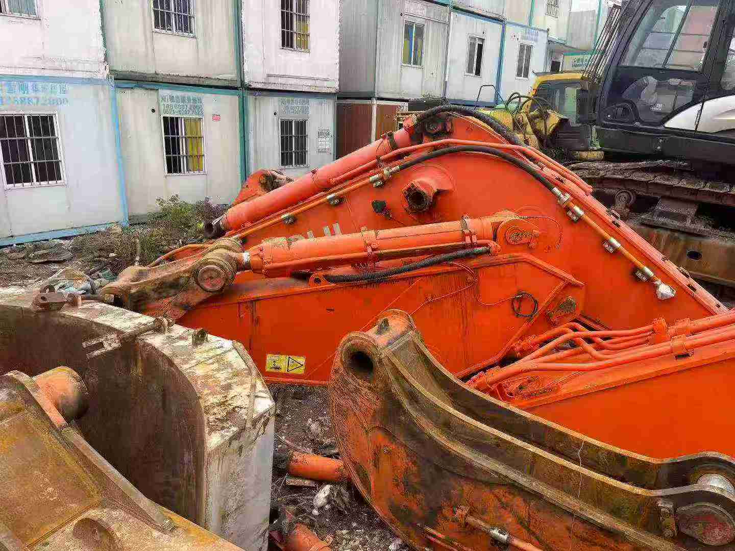Buy Hitachi ZX690LCH-5A Used Excavator / 4