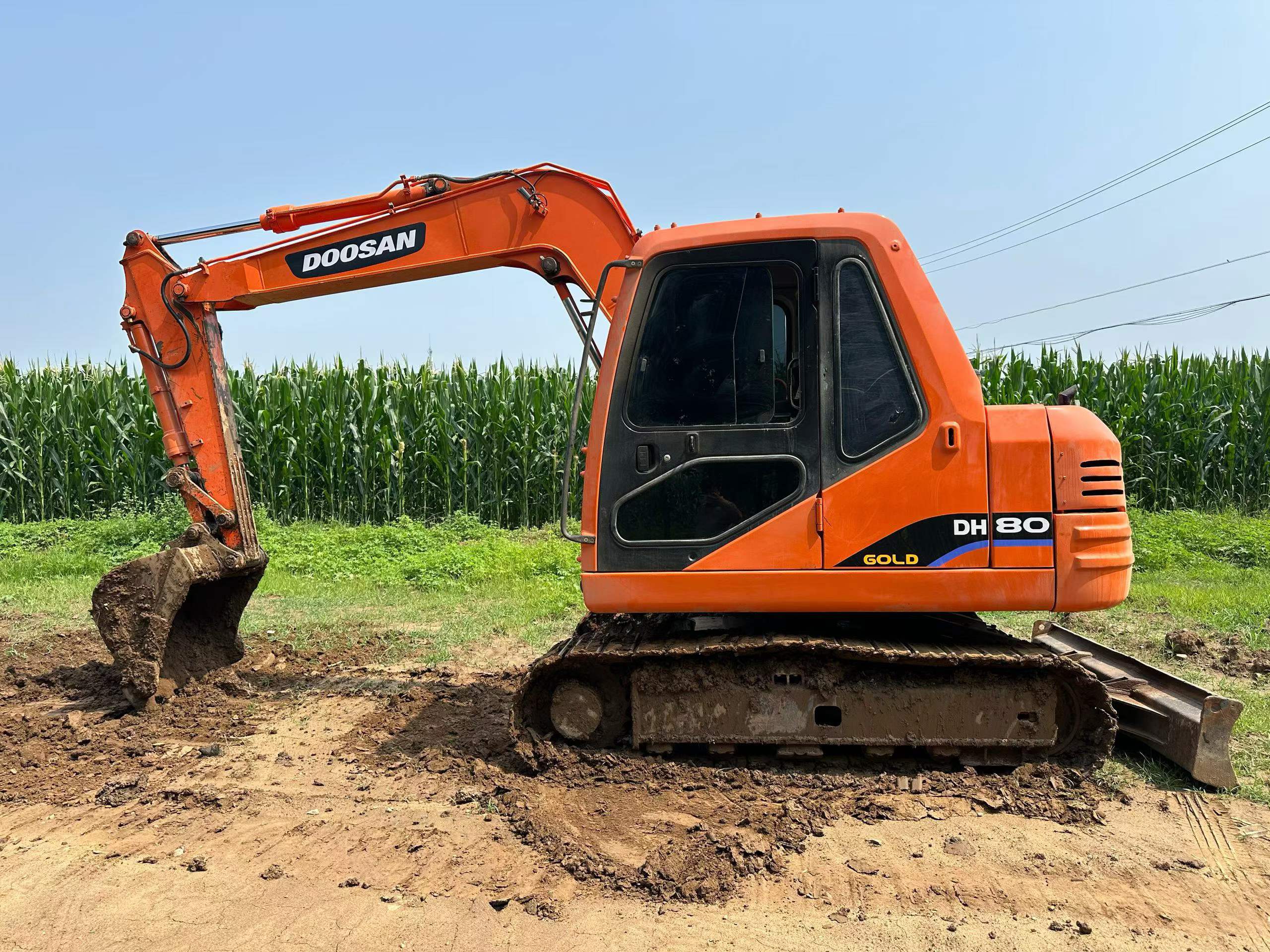 Buy Doosan DH80 Used Excavator / 1