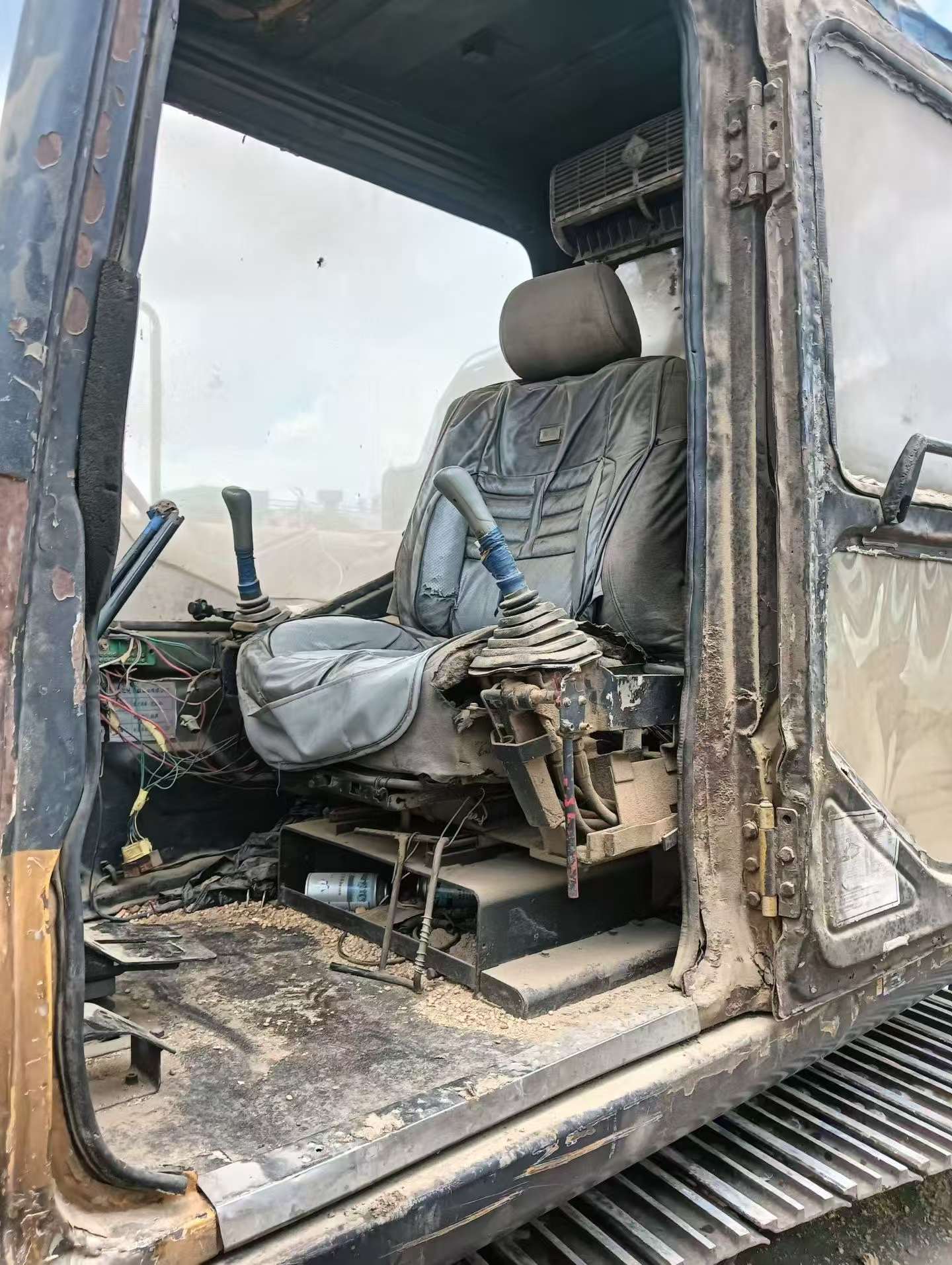 Buy Sany SY135 Used Excavator / 8