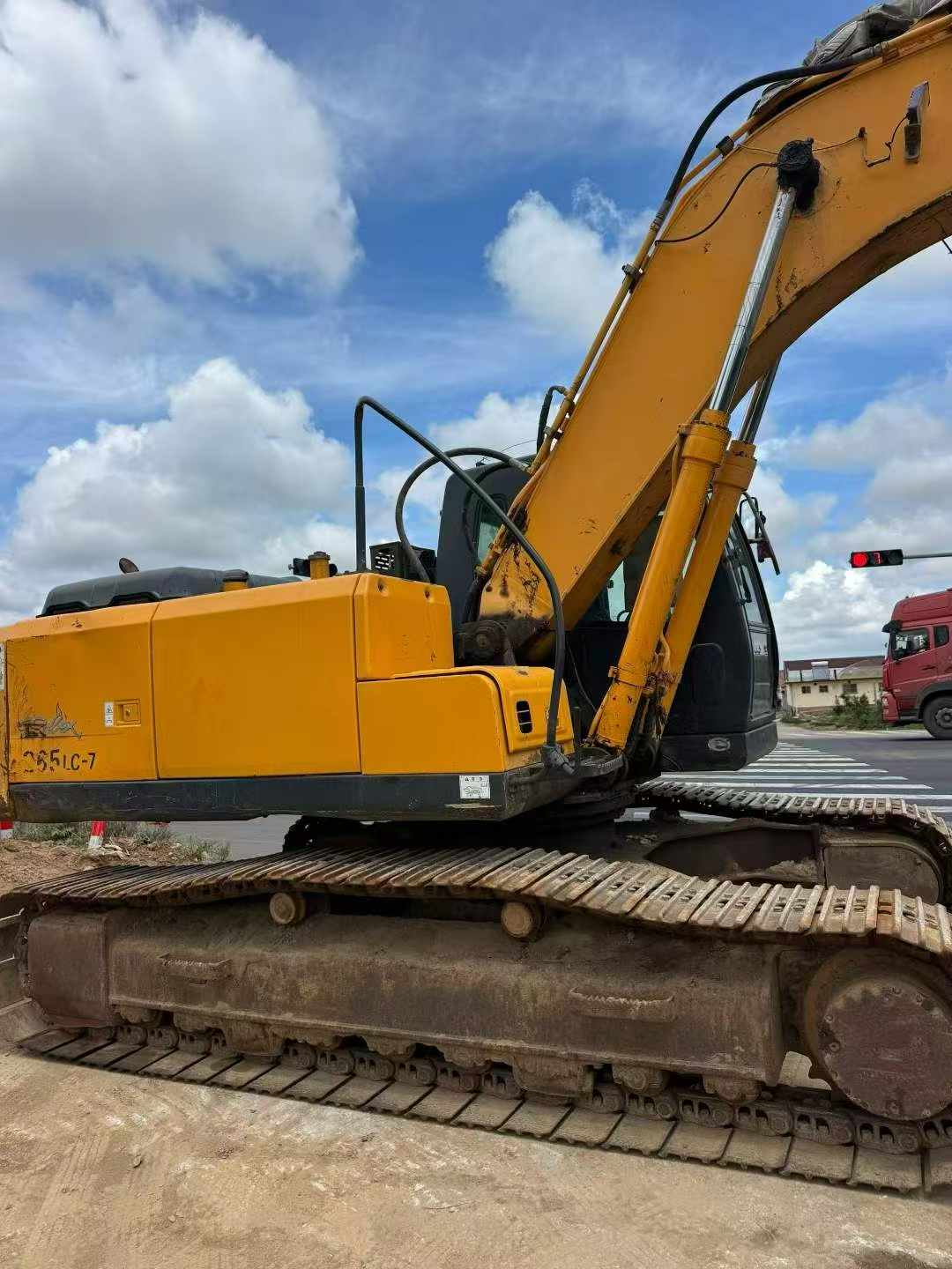 Buy Hyundai R225-7 Used Excavator / 5