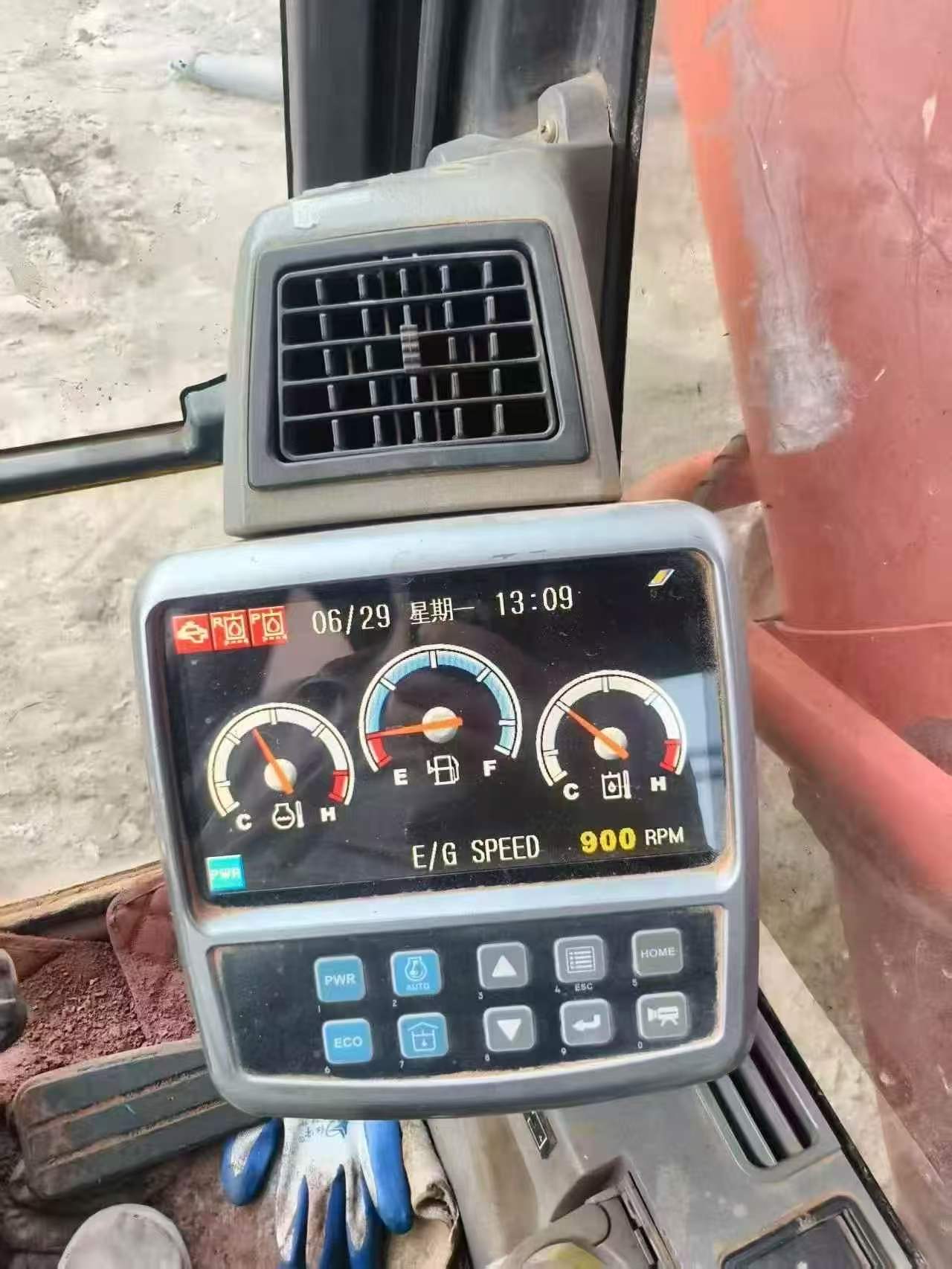Buy Doosan DX700LC Used Excavator / 7