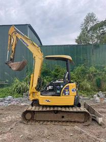Buy Komatsu PC40-2 Used Excavator / 2 Buy Komatsu PC40-2 Used Excavator / 2